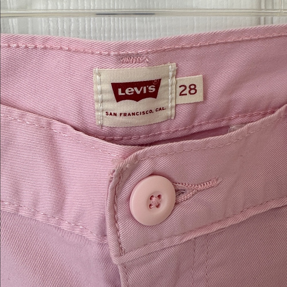 Levi's Light Pink Women's Bermudas - Picture 2 of 14